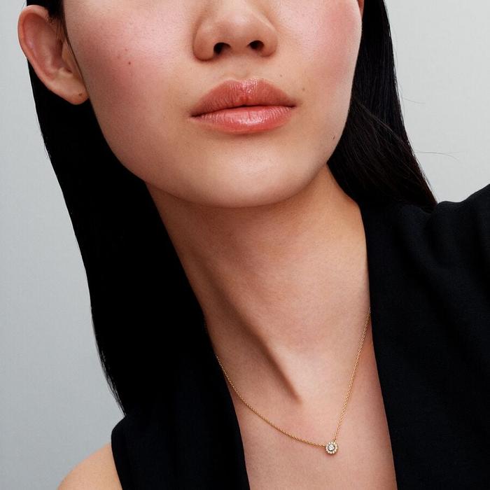 Point Light and Pavè Necklace