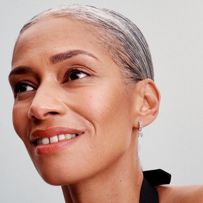 Hoop Earrings with Light Point and Pavè