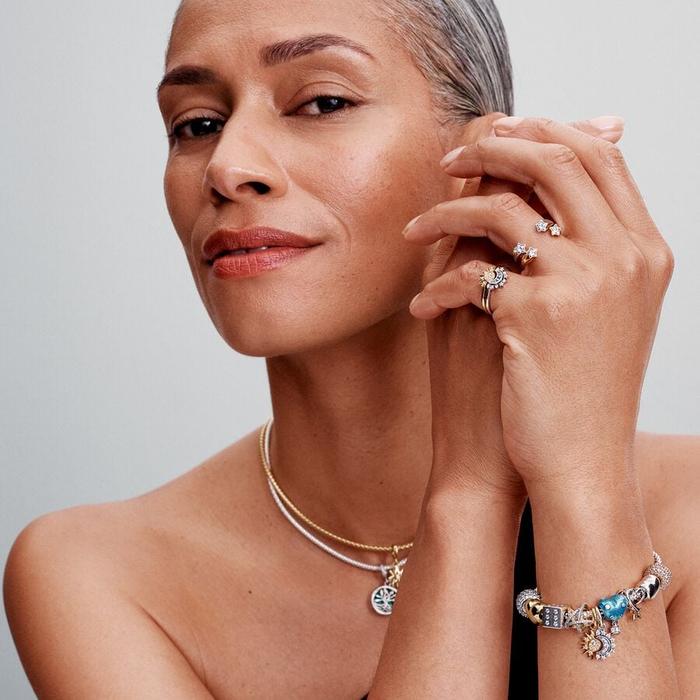 Charm Stella Intrecciata Luminosa