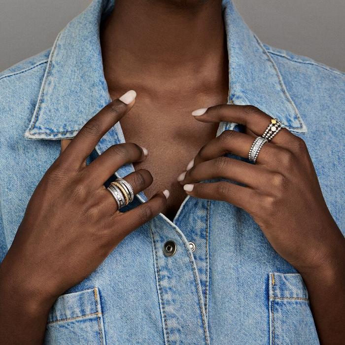 Bague en pierre bleue de décembre