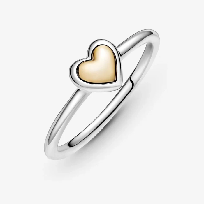 Anello con cuore dorato a cupola