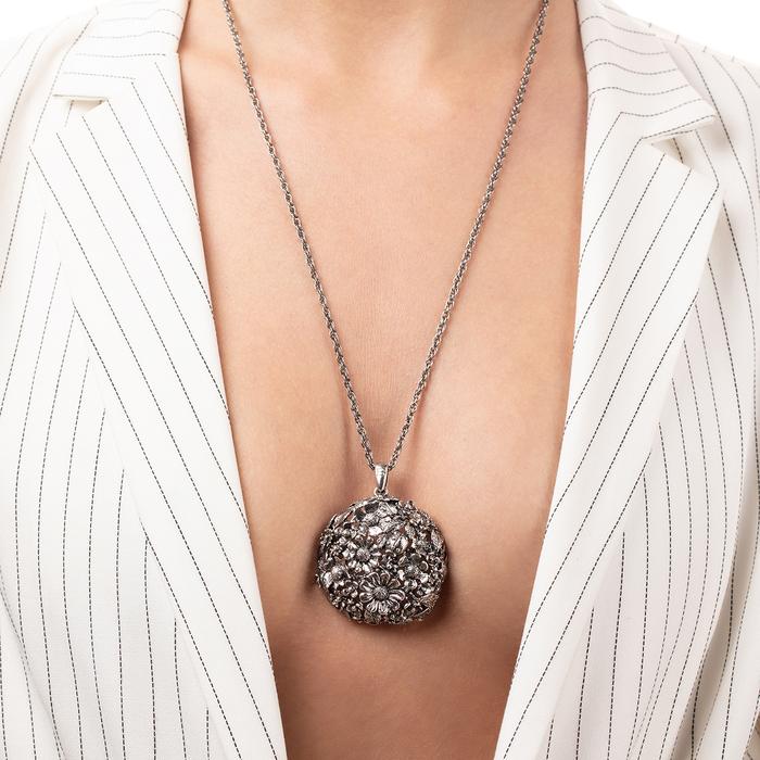 Secret Garden Pendant Nude