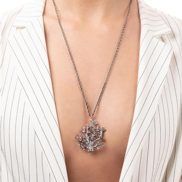 Nude Coral Pendant