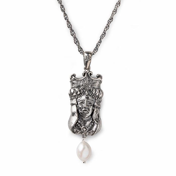 Mori Queen Nude Pendant