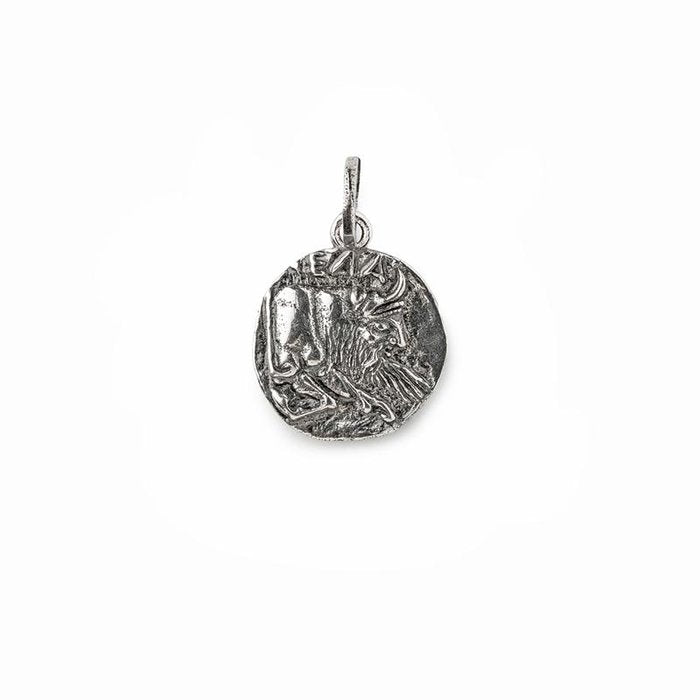 Charm pièce nue de Ghelas