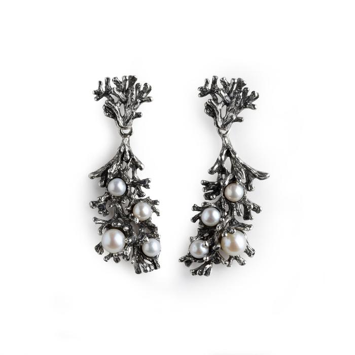 Boucles d'oreilles branche de perles nude