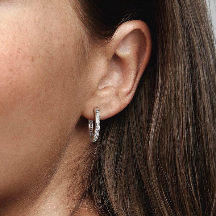 Boucles d'oreilles créoles en forme de cœur scintillant