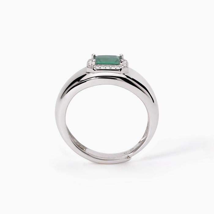 COOL OR RÉTRO? Synthetic Emerald Ring