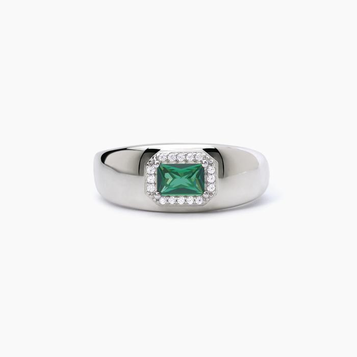 COOL OR RÉTRO? Synthetic Emerald Ring