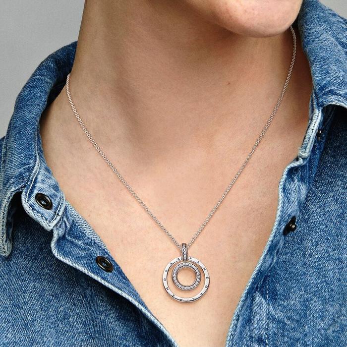 Collana con Pavé e Sfere