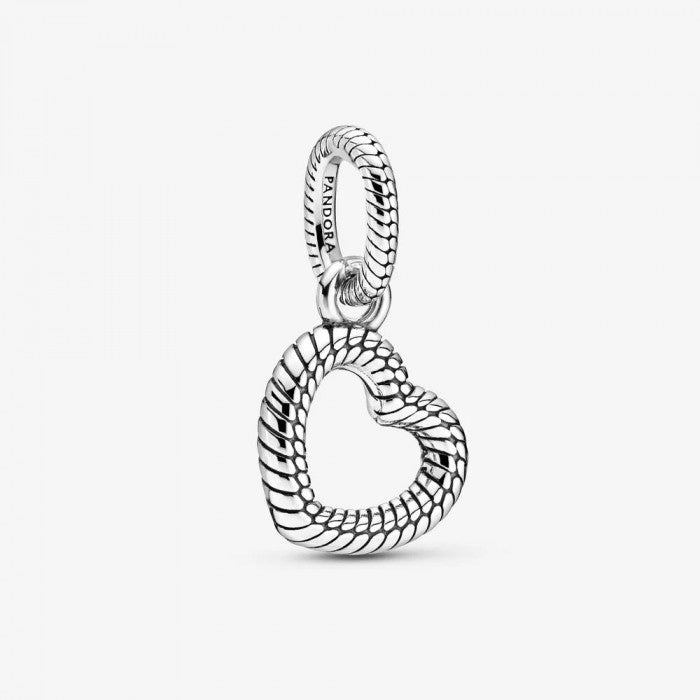 Open heart pendant with snake chain 