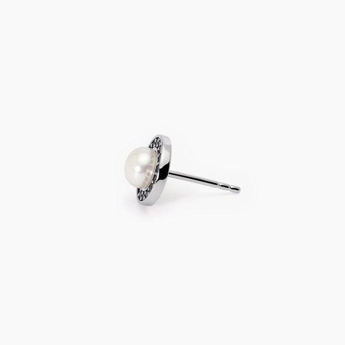 Boucle d'oreille unique en argent avec bouton en perle de culture MONOMANIA