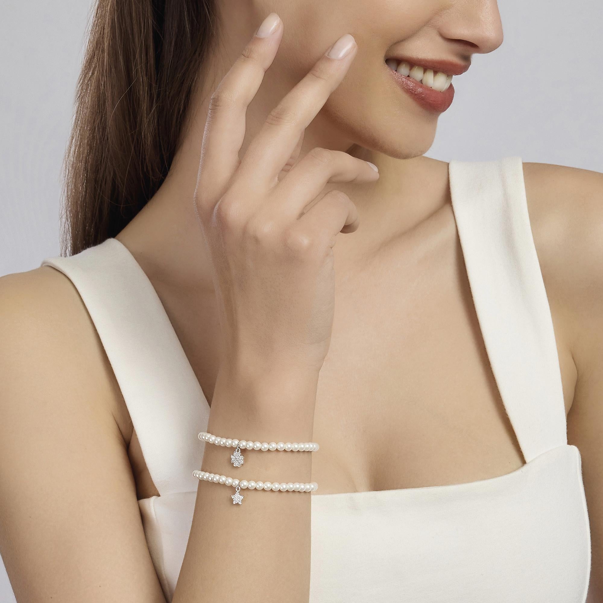 Bracelet with pearls, shell and four-leaf clover in pavé IT'S JUST LUCK