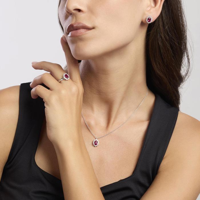 Anello in argento con rubino sintetico ovale COOL OR RÉTRO?