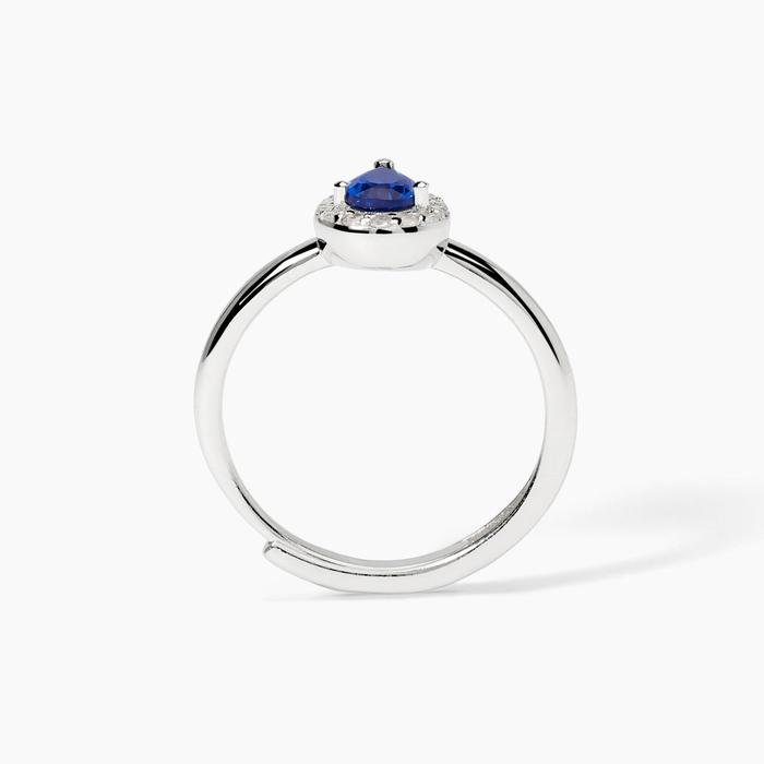 Silver ring with synthetic sapphire COOL OR RÉTRO?