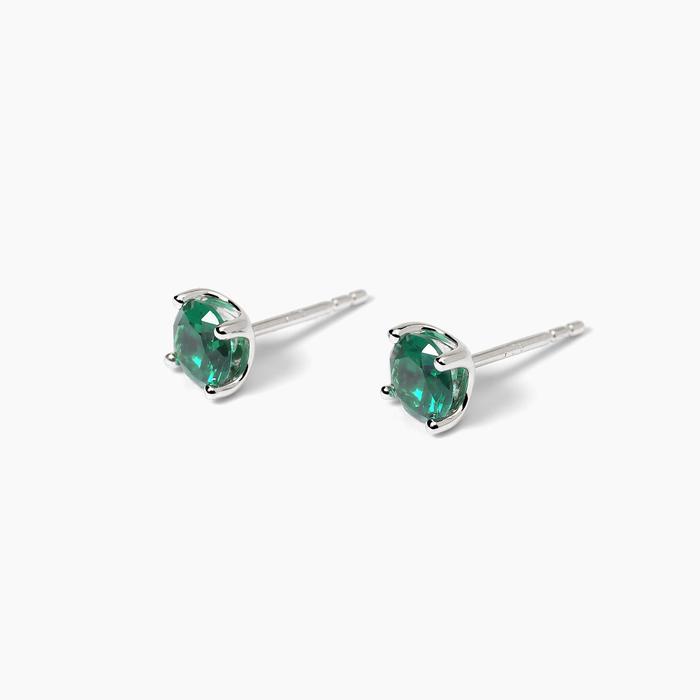 Boucles d'oreilles en argent et émeraude synthétique brillante