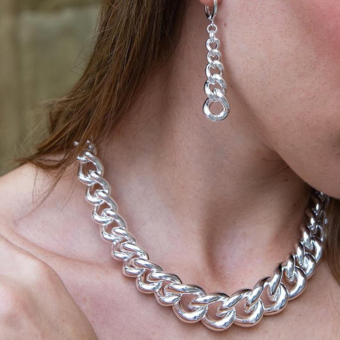 Collana in bronzo argentato con catena grumetta a scalare