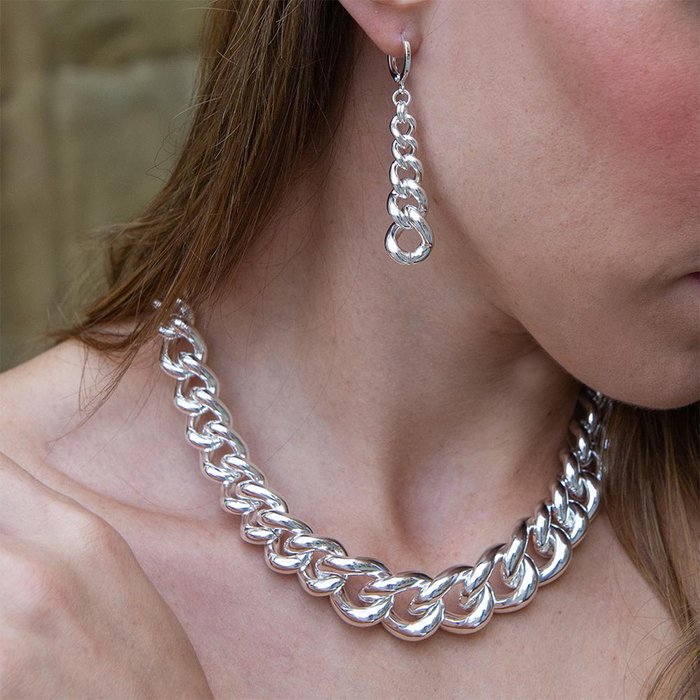 Collana in bronzo argentato con catena grumetta a scalare