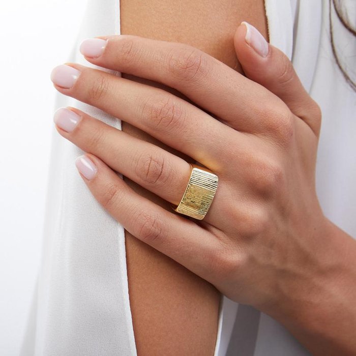 Anello in bronzo dorato