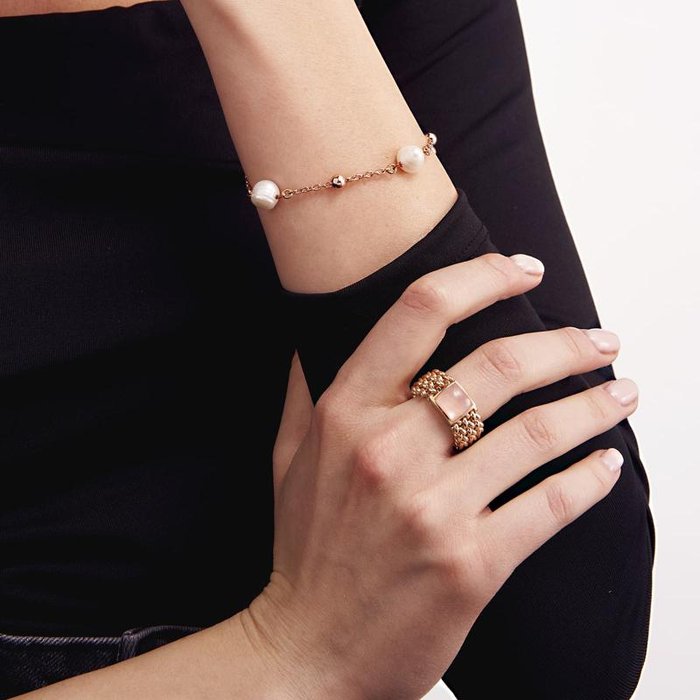 Bracciale in bronzo dorato rosa e perle naturali