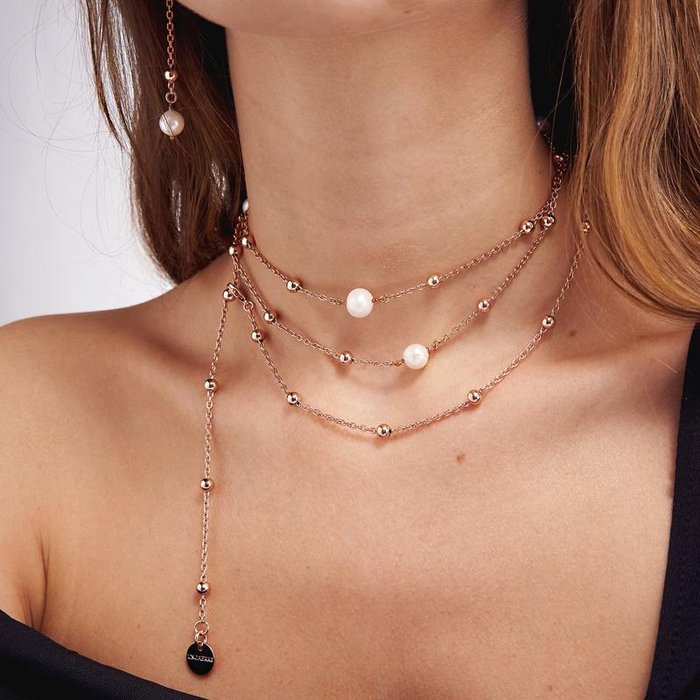 Collana in bronzo dorato rosa e perle naturali