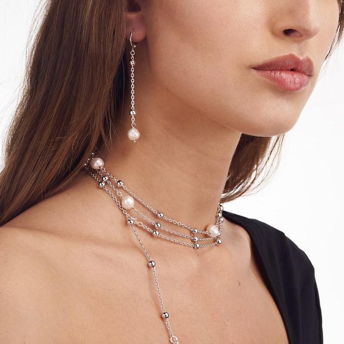 Orecchini in bronzo argentato con perla naturale