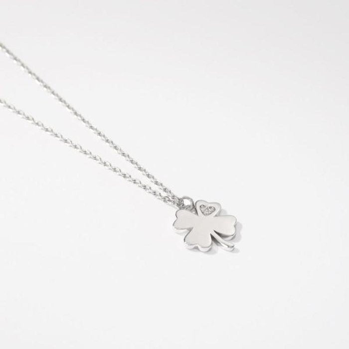 COLLIER TRÈFLE À FEUILLES DE TRÈFLE