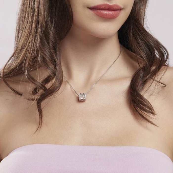 COLLIER AVEC CLOUS CYLINDRIQUES ET ZIRCONE