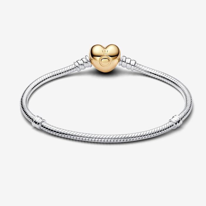 Bracelet with heart clasp