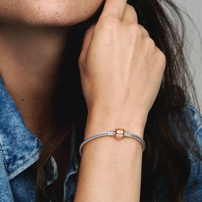 Bracelet Moments