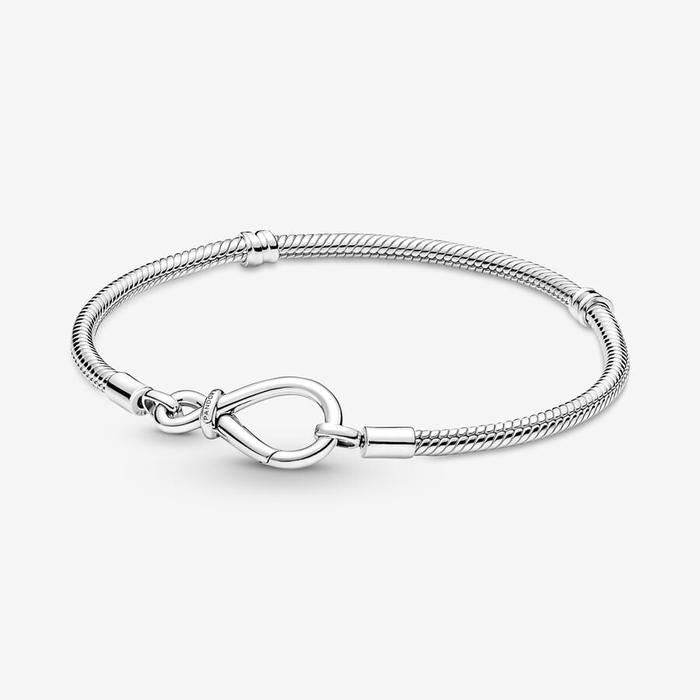 Bracciale con Chiusura a Nodo Infinito