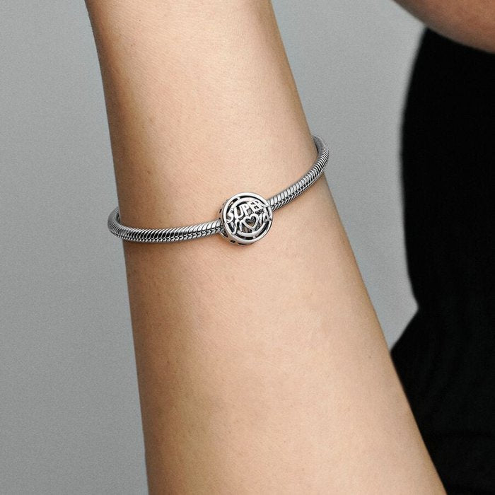 Charm Openwork "Super Mom"
