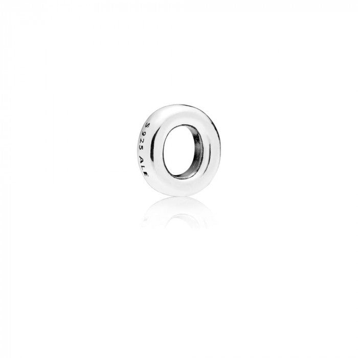 Charm petite lettera O