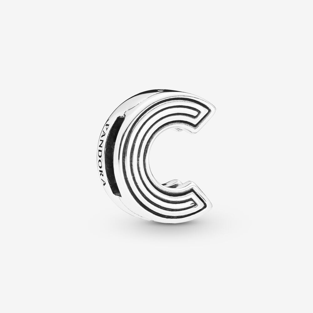 Charm reflexion lettera C