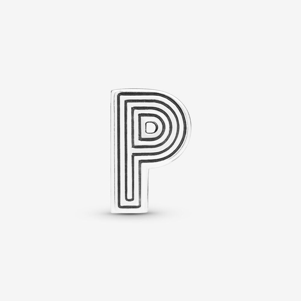 Charm reflexion lettera P