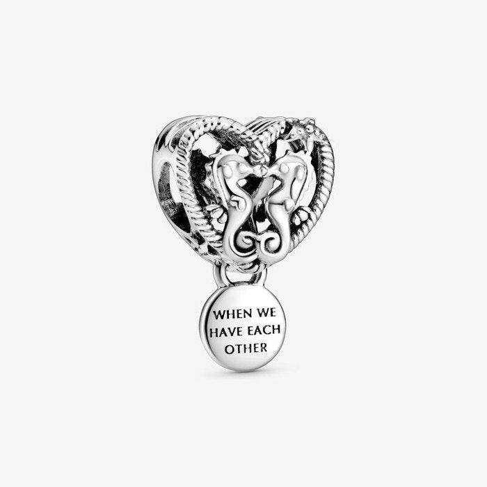Charm openwork Cuore e cavallucci marini