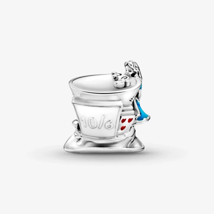 Le charme d'Alice au pays des merveilles de Disney et le goûter du Chapelier fou
