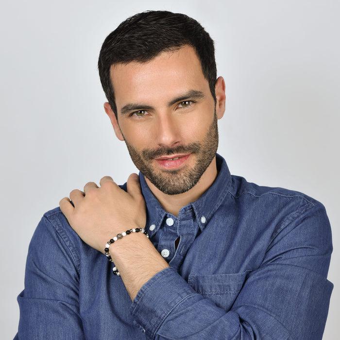 BRACELET ÉLASTIQUE POUR HOMME AVEC PIERRES NOIRES ET BLANCHES ET ÉLÉMENTS EN ACIER