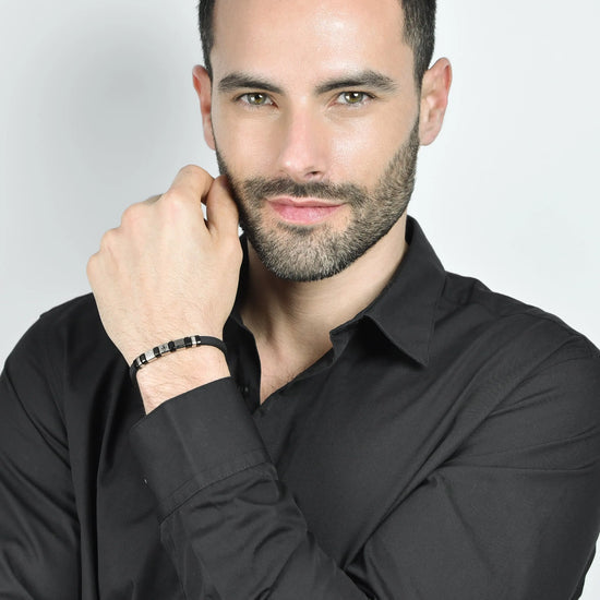 BRACCIALE UOMO SILICONE NERO CON ELEMENTI IN ACCIAIO ED IP NERO CON GIGLIO