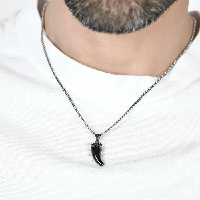 COLLANA UOMO IN ACCIAIO CON CORNO CON SMALTO NERO