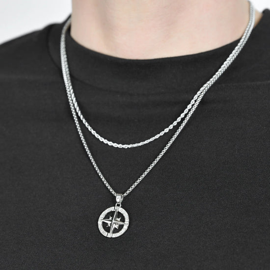COLLANA UOMO IN ACCIAIO CON ROSA DEI VENTI