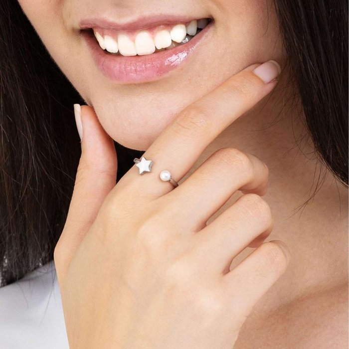 Anello in acciaio con cuore e perla bianca