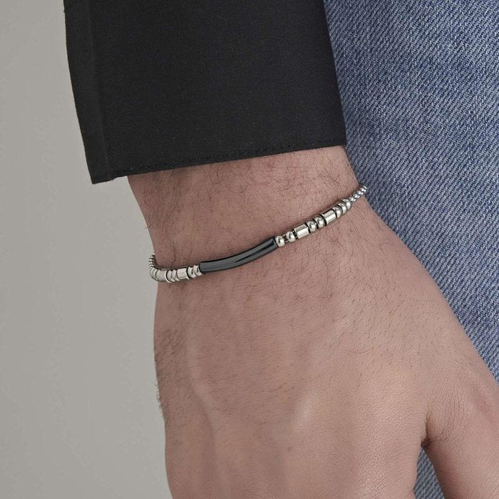 Bracciale in acciaio con elemento ip nero