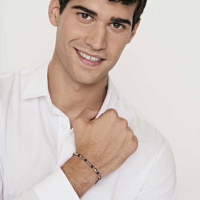 Bracciale in acciaio con pietre blu