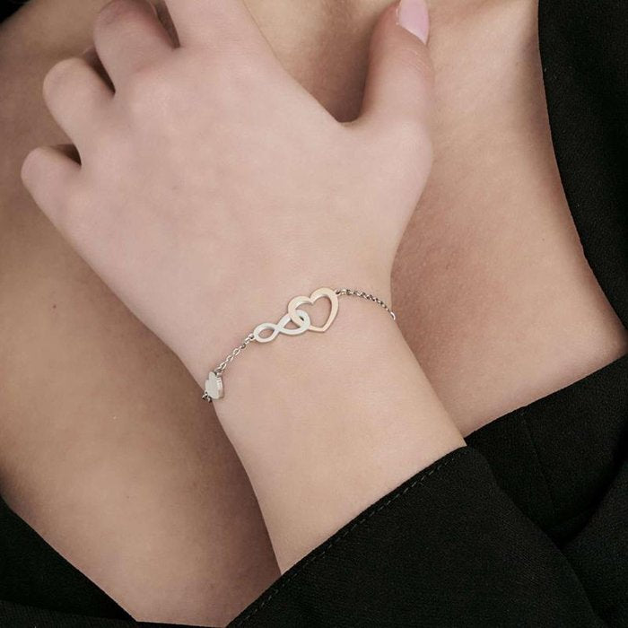 Bracciale in acciaio con cuori ed infinito