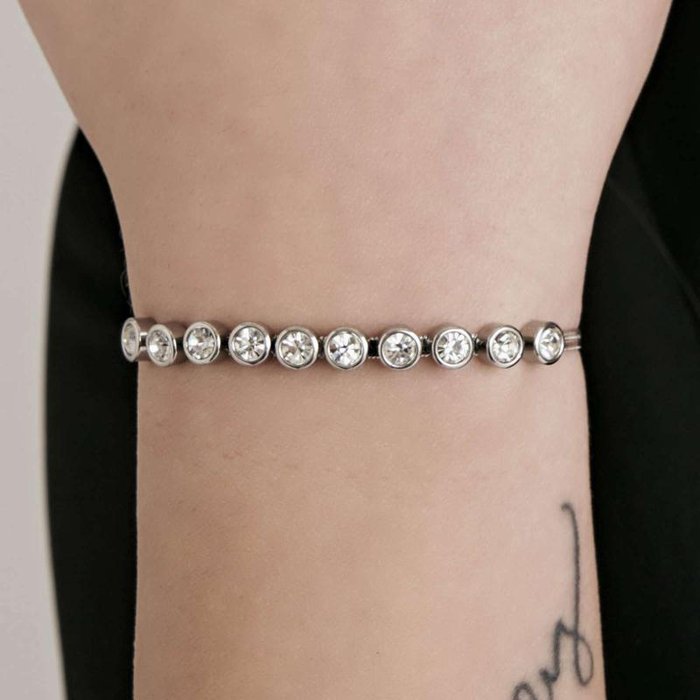 Bracciale in acciaio con pietre bianche