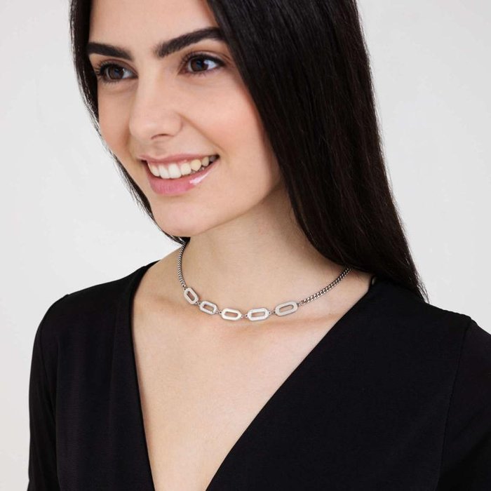 Collana in acciaio con cristalli bianchi