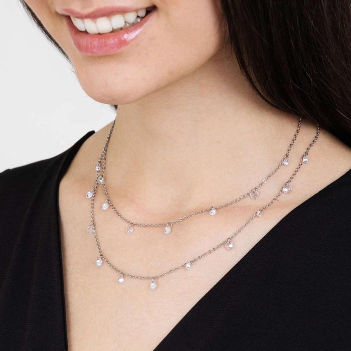 Collana in acciaio con cristalli bianchi