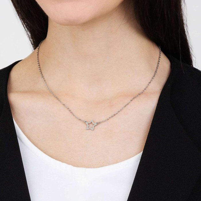 Collana in acciaio con stella