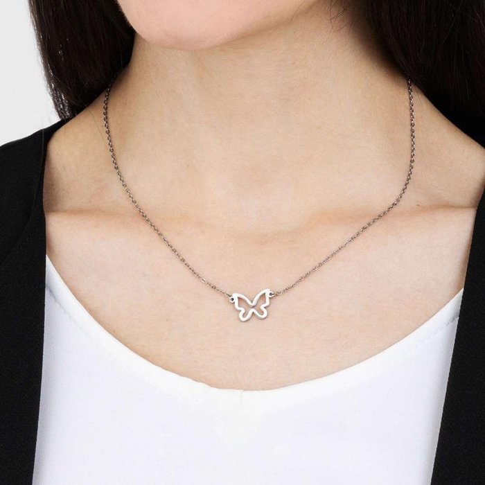 Collana in acciaio con farfalla